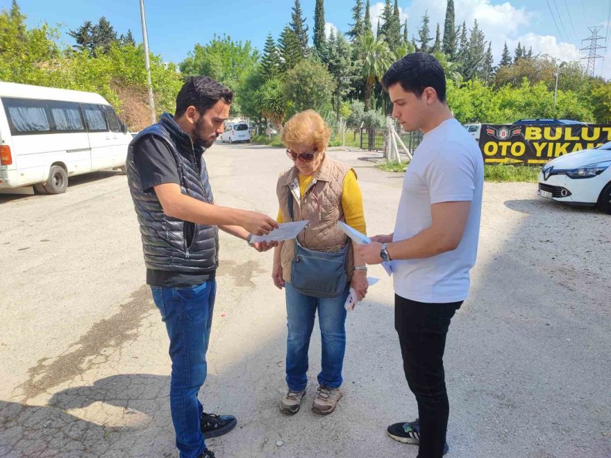 En son Adana'da görülmüş: Ailesi, İskenderun'da depremde kaybolan mimarı arıyor