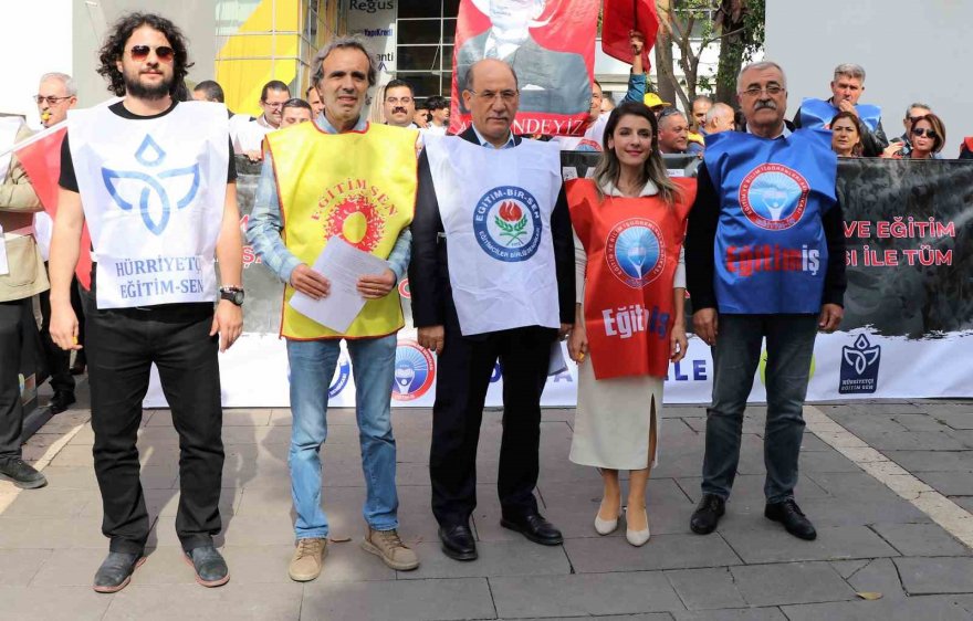 Adana’da sendikalardan ortak promosyon eylemi