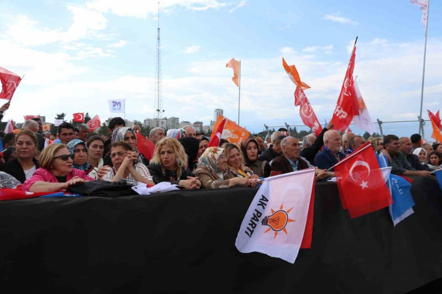 Cumhurbaşkanı Erdoğan: “Her eser milletin refahı için konmuş bir tuğla”