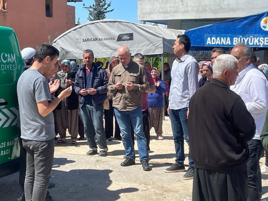 Damatlarının öldürdüğü anne ve kızının cenazesi gözyaşlarıyla toprağa verildi