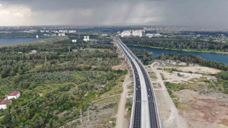 Türkiye’nin en uzun 4’üncü köprüsü Adana’da ulaşımı rahatlattı