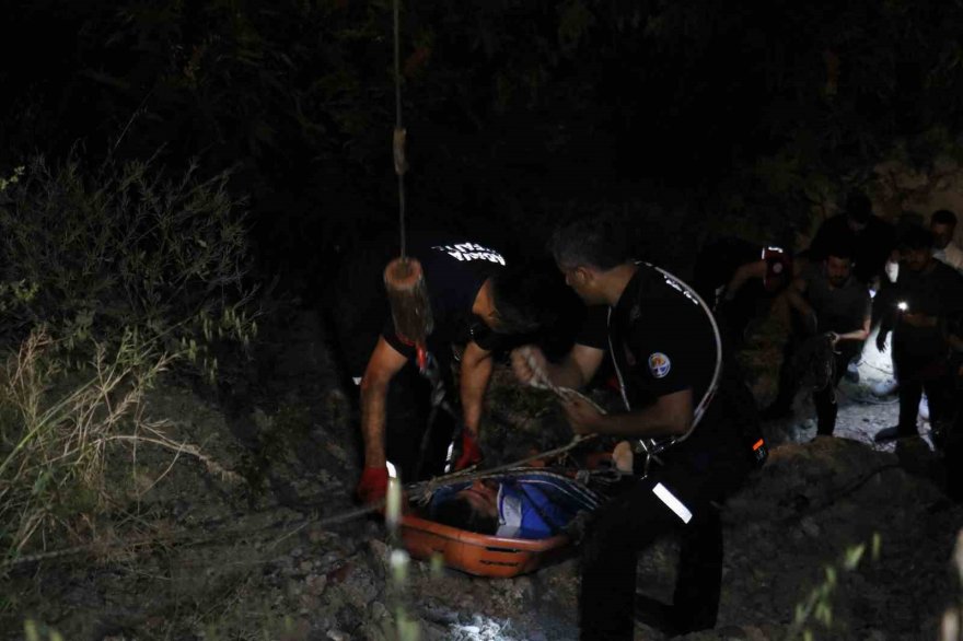 Kayıp olan bilgisayar teknisyeni, 30 metre yamaçtan yuvarlanmış halde yaralı olarak bulundu