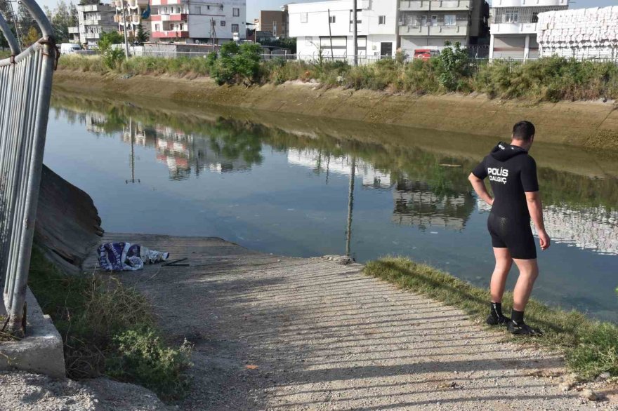 Adana'da sulama kanalında erkek cesedi bulundu