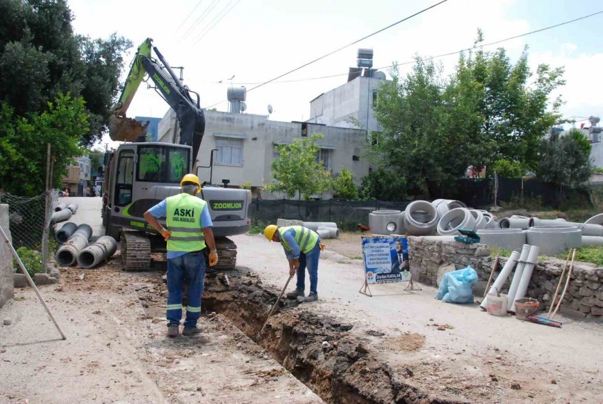 Ulubatlı Hasan Mahallesi’nin altyapısı yenileniyor