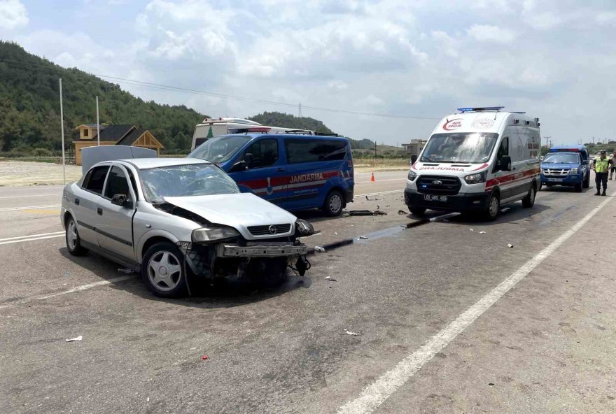 Adana'da bayram ziyareti dönüşü feci kaza: 1 ölü, 4 yaralı