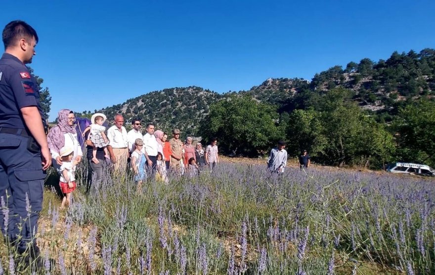 100 haneli köyünü mor turizme devlet desteğiyle açtı