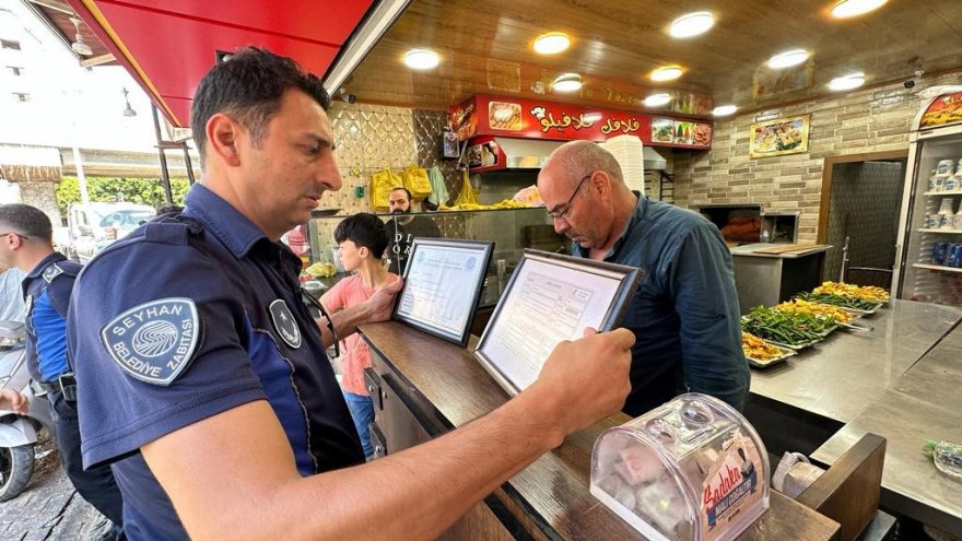 Seyhan zabıtasından tabela, ruhsat ve kaldırım işgali denetimi