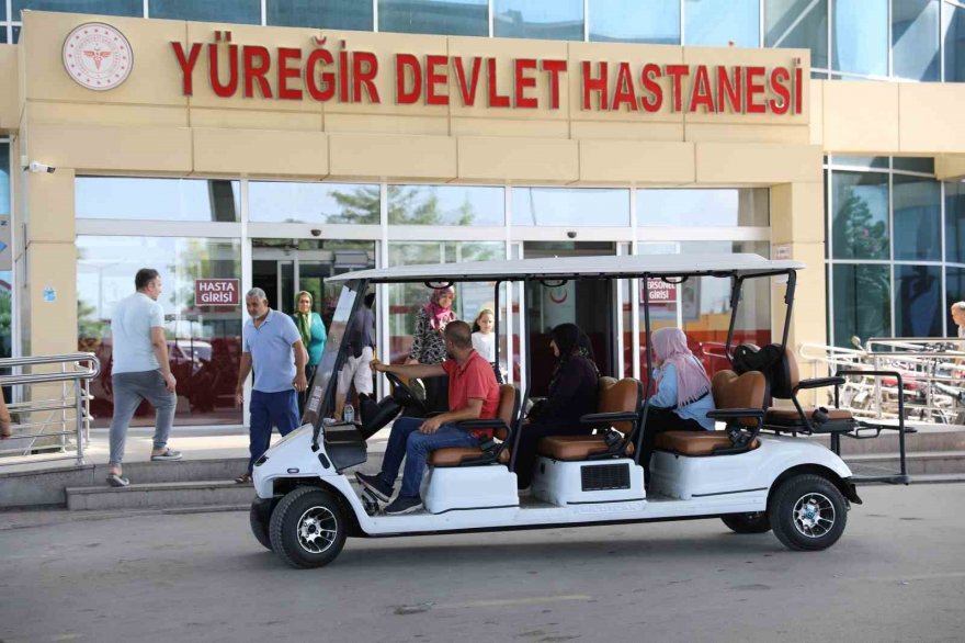 Yüreğir Belediyesinden, hastane ile durak arasında servis hizmeti