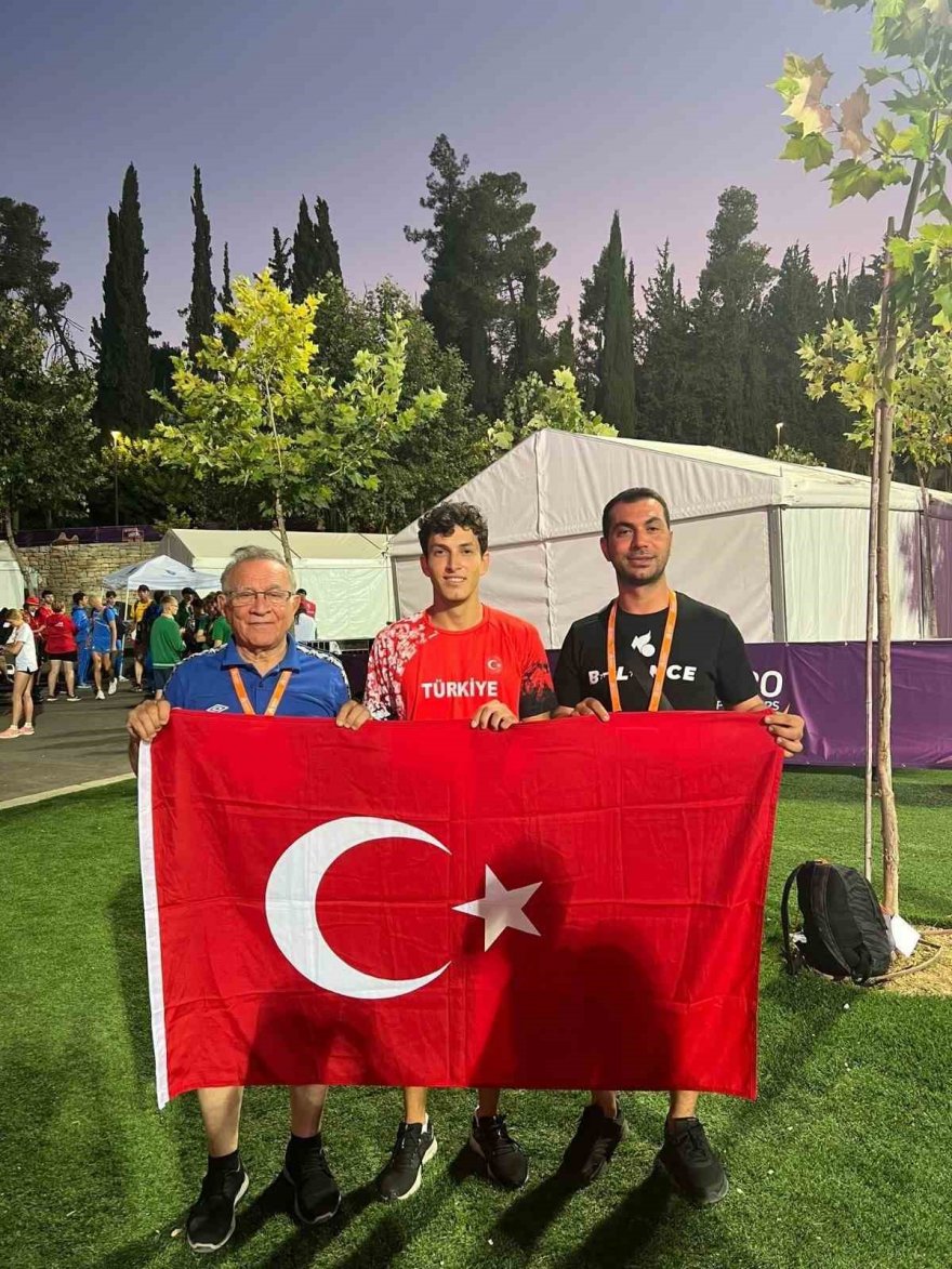 Başkan Akay, Atletizm Milli Takımını yalnız bırakmadı