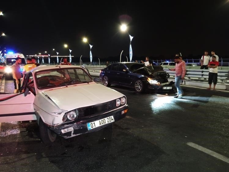 Lüks otomobilin çarptığı otomobil kağıt gibi ezildi: 1 ölü, 1 yaralı