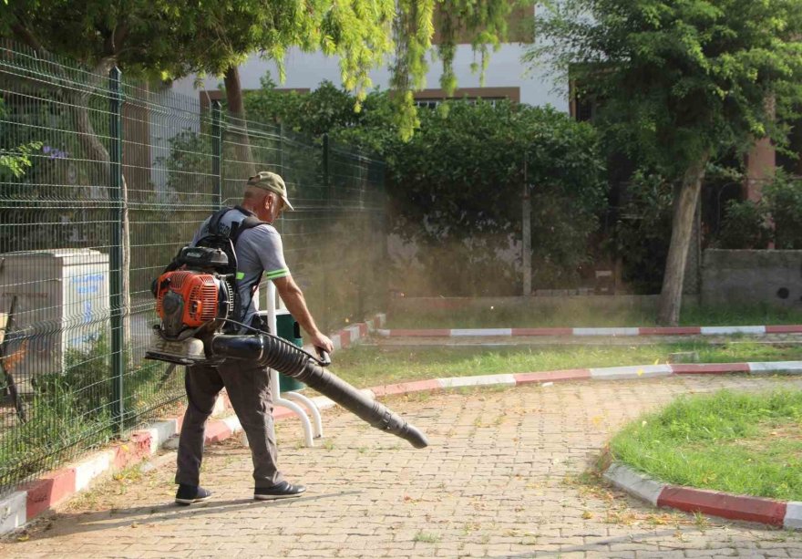 Yüreğir'de Başkan Kocaispir öncülüğünde temizlik seferberliği başladı