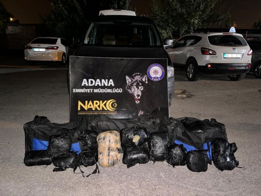 Adana'da 31 kilo 700 gram esrar ele geçirildi, 3 kişi tutuklandı