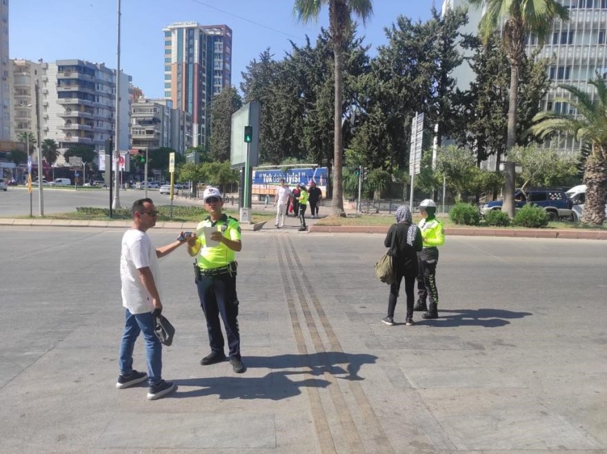 Adana’da trafik polislerinden 