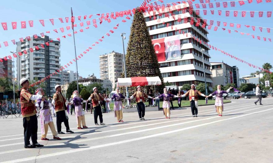 Adana’da 30 Ağustos Zafer Bayramı kutlandı