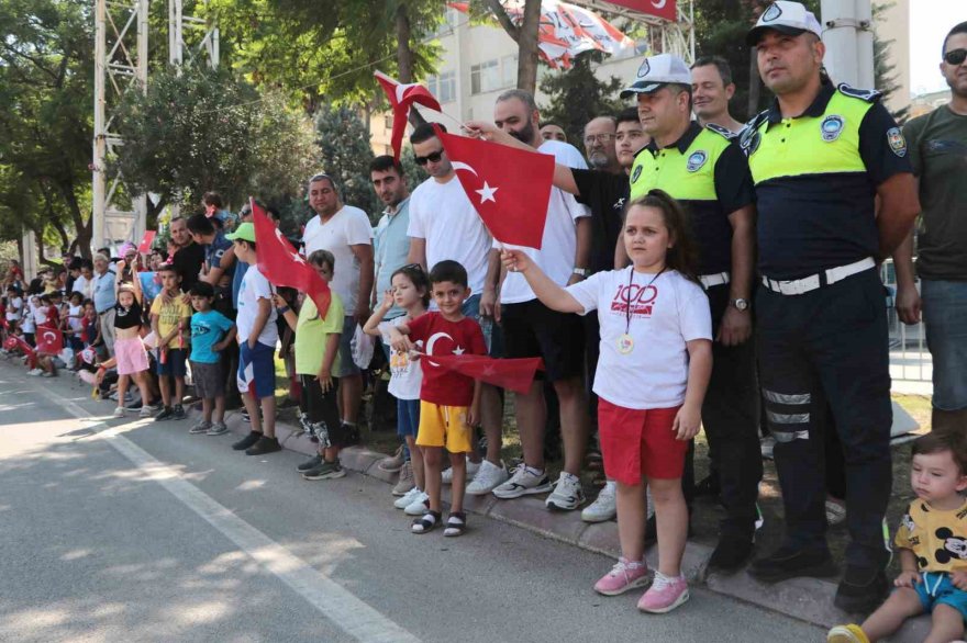 Adana’da 30 Ağustos Zafer Bayramı kutlandı