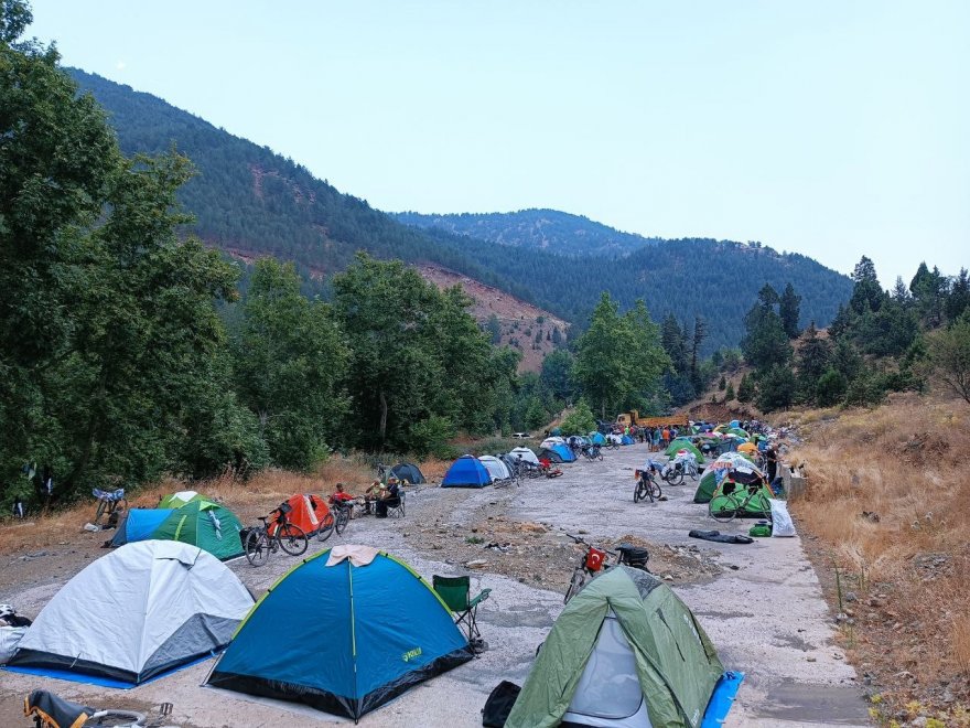 Bisiklet sporcuları zirve için yarıştı