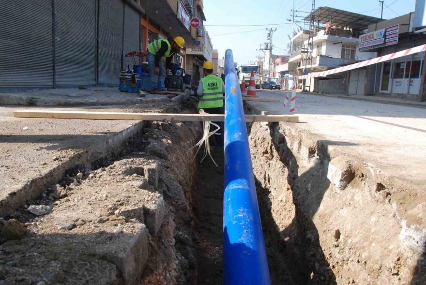 Daha yaşanabilir Adana'nın temelleri atılıyor: ASKİ’den 2097 kilometre içme suyu hattı