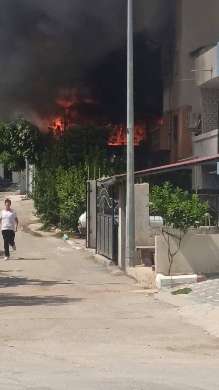 Evde çıkan yangın söndürüldü