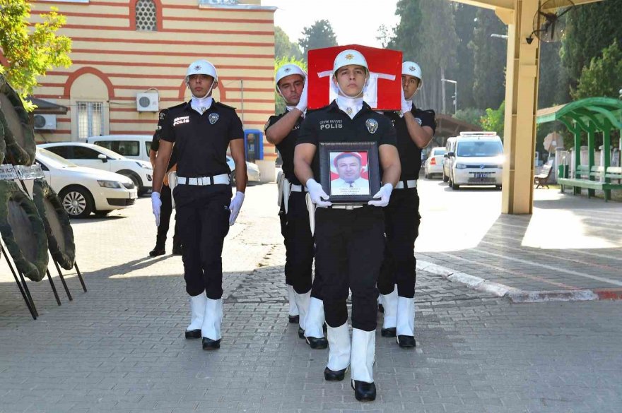 Fenomen olan gaspçı Hüseyin’i adliyeye götüren polis görev başında şehit oldu