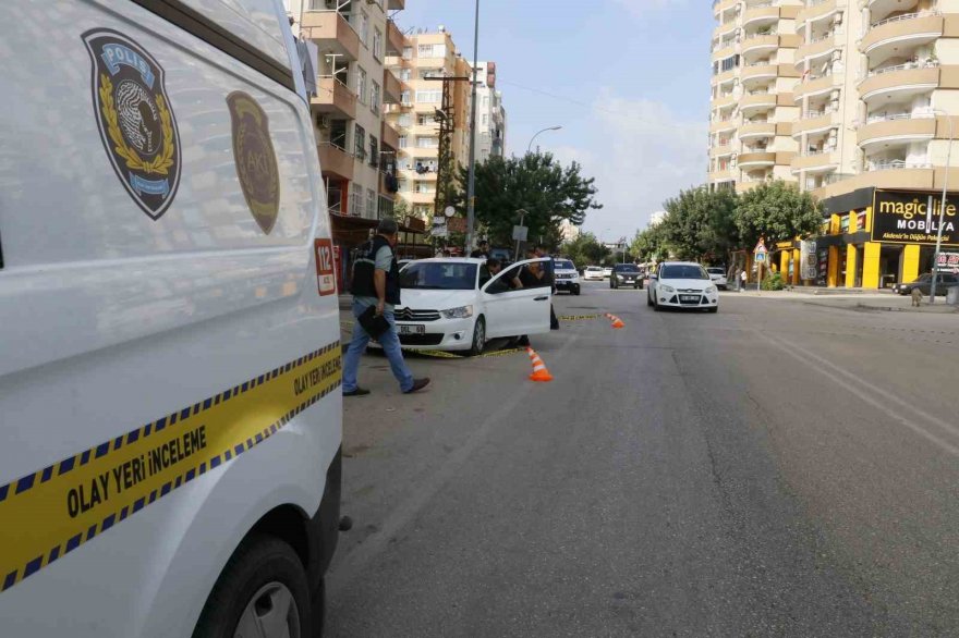 Adana'da yine motosikletle silahlı saldırı: Otomobilinde vuruldu