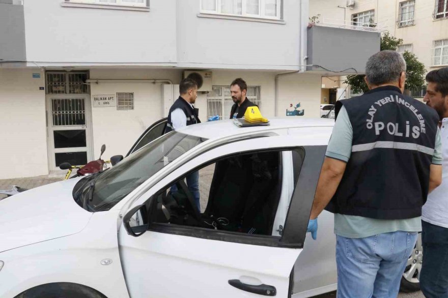 Adana'da yine motosikletle silahlı saldırı: Otomobilinde vuruldu