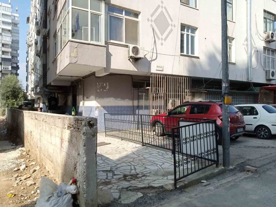 Adana'da madde bağımlıları durmak bilmiyor: Kadının çığlık sesini duydu, dışarı çıkınca canından oldu