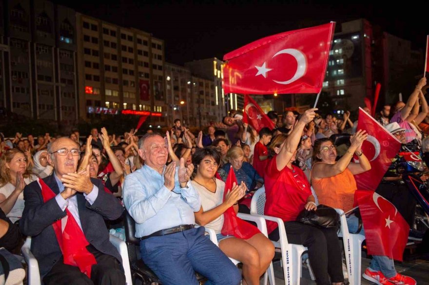 Seyhan’da Cumhuriyet Bayramı coşkusu