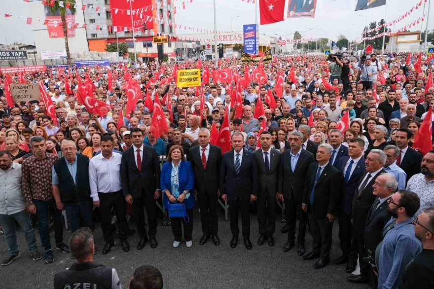 200 milyon liraya mal olan Şakirpaşa Alt Geçidi’nin açılışı gerçekleştirildi