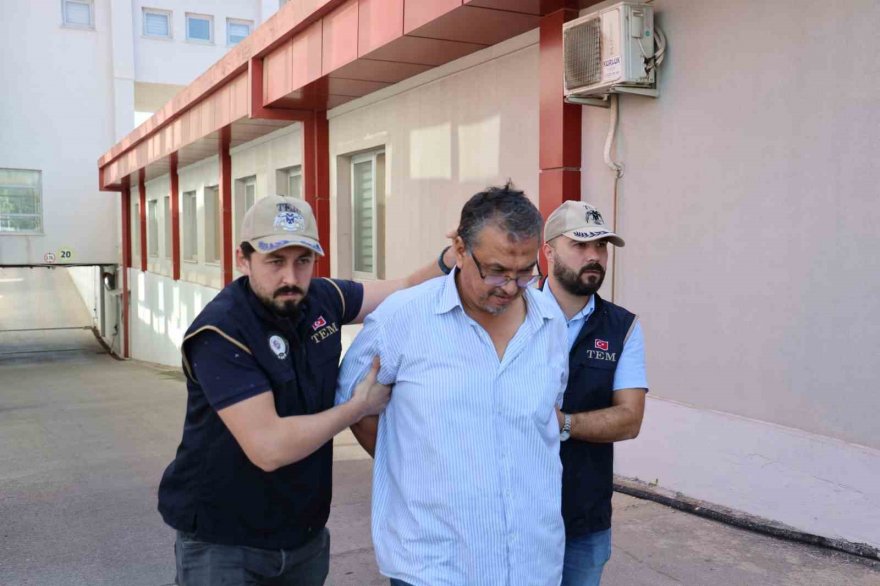 Adana’da Bylock kullanıcısı 4 firari FETÖ üyeliğinden yakalandı