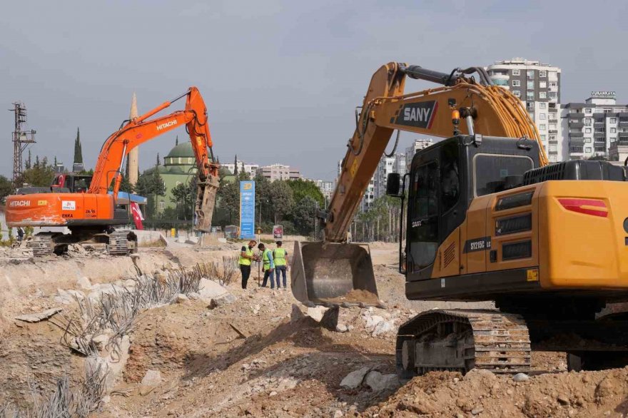 Zeydan Karalar, trafik sorununu çözmekte kararlı olduklarını söyledi