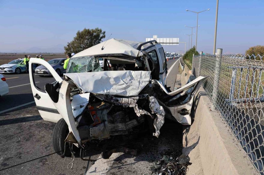 Adana otoyolunda ters yön faciası: 3 kişi hayatını kaybetti