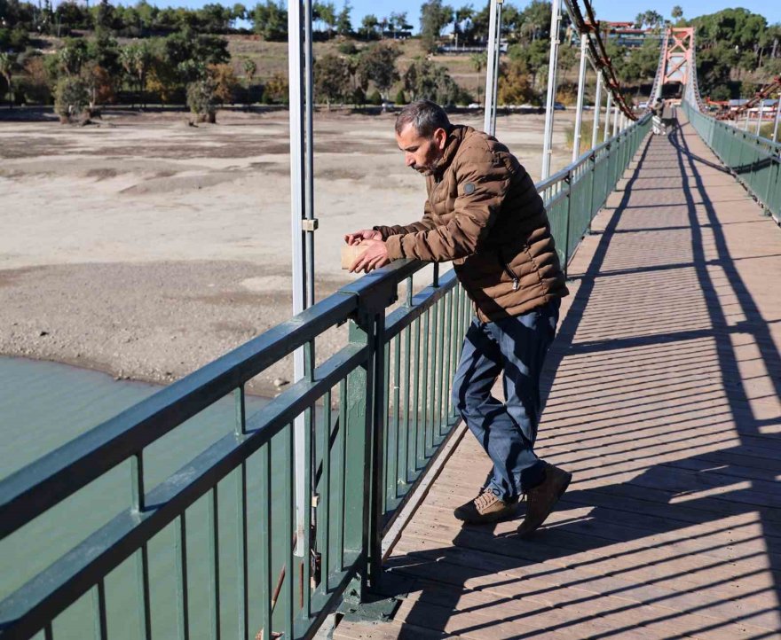 Seyhan Nehri’nde sular kesildi, balıkçılara gün doğdu