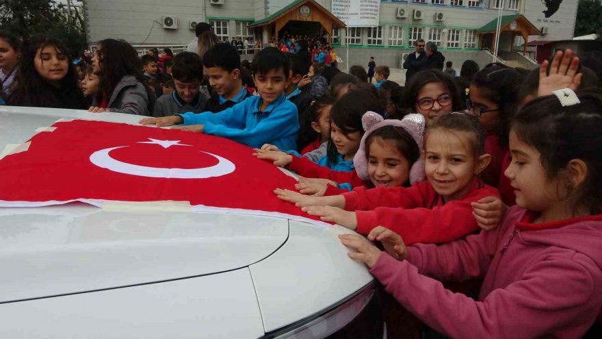 Adanalı öğrenciler Yerli Malı Haftasında Togg’u inceledi