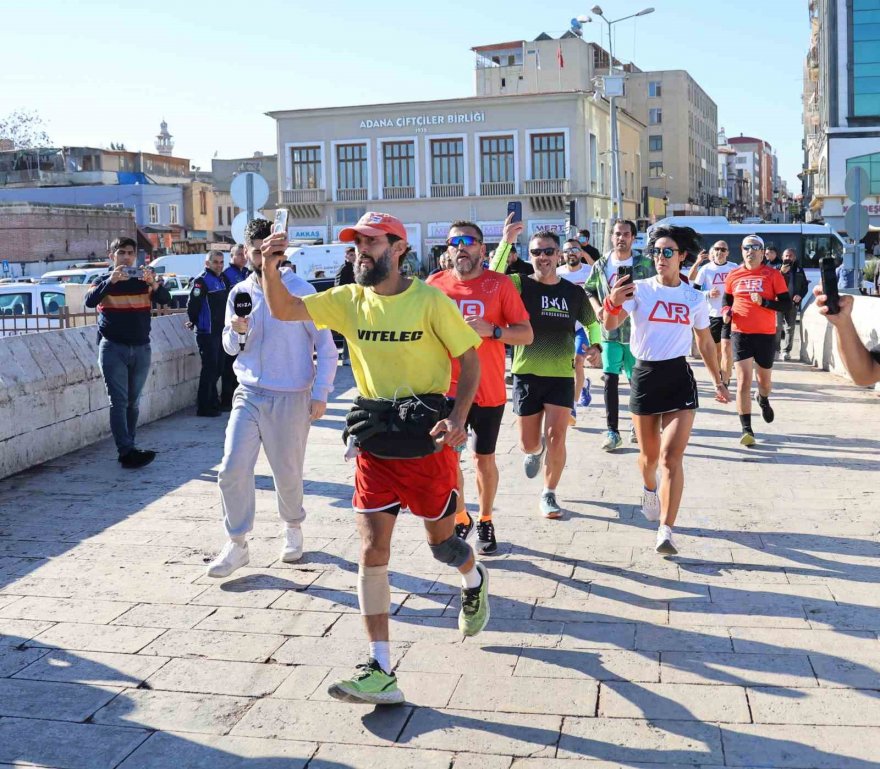 3 bin 600 kilometre koştu, kebabı kaptı