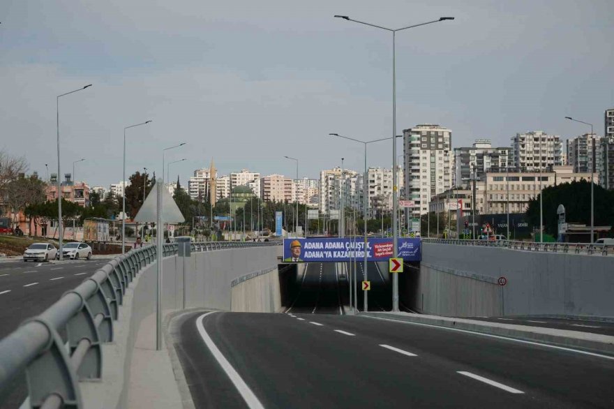 Türkmenbaşı Alt Geçidi trafiğe açıldı