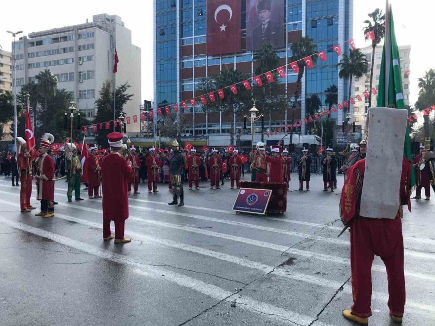 Adana’da kurtuluşun 102. yıl coşkusu