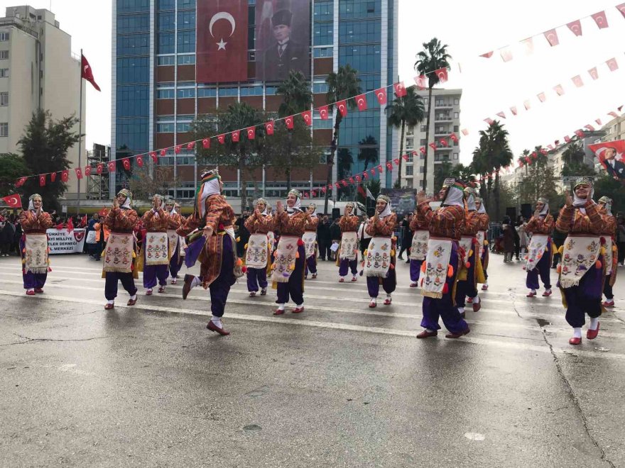 Adana’da kurtuluşun 102. yıl coşkusu