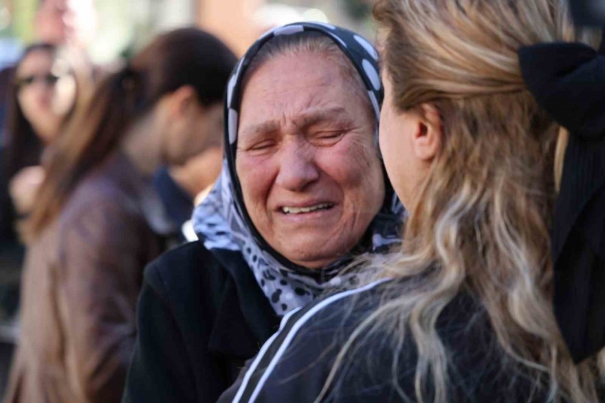 Adana’da 96 kişinin can verdiği apartmanın müteahhidinin başka apartmanı da ağır hasarlı çıktı