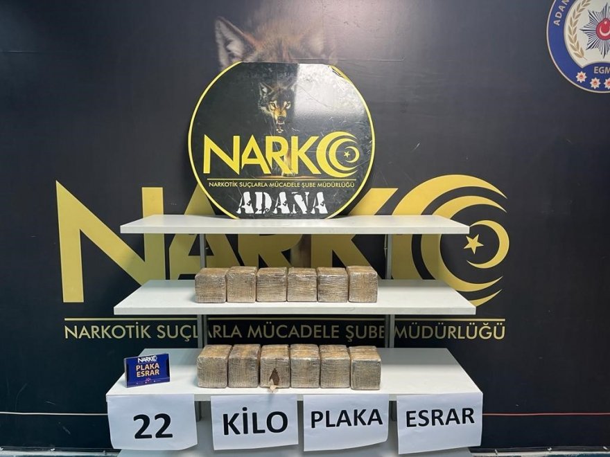 Adana’da akü içerisinde 22 kilogram esrar ele geçirildi