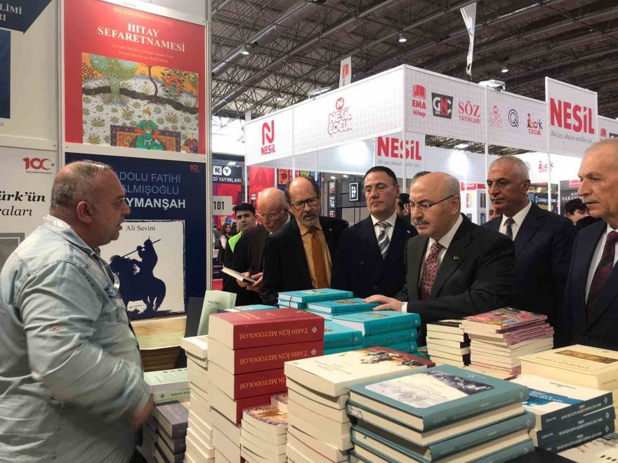 16. Çukurova Kitap Fuarı kapılarını açtı