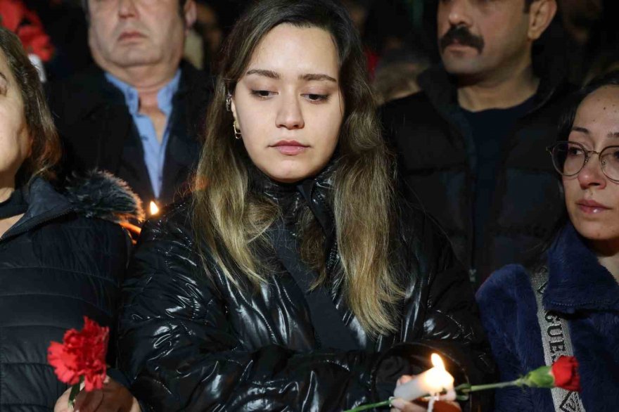 Adana’da depremin yıl dönümde gözyaşları sel oldu