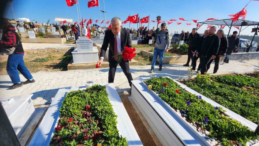 Balonlar bu sefer çocukların ellerinde değil mezar taşlarında uçuştu