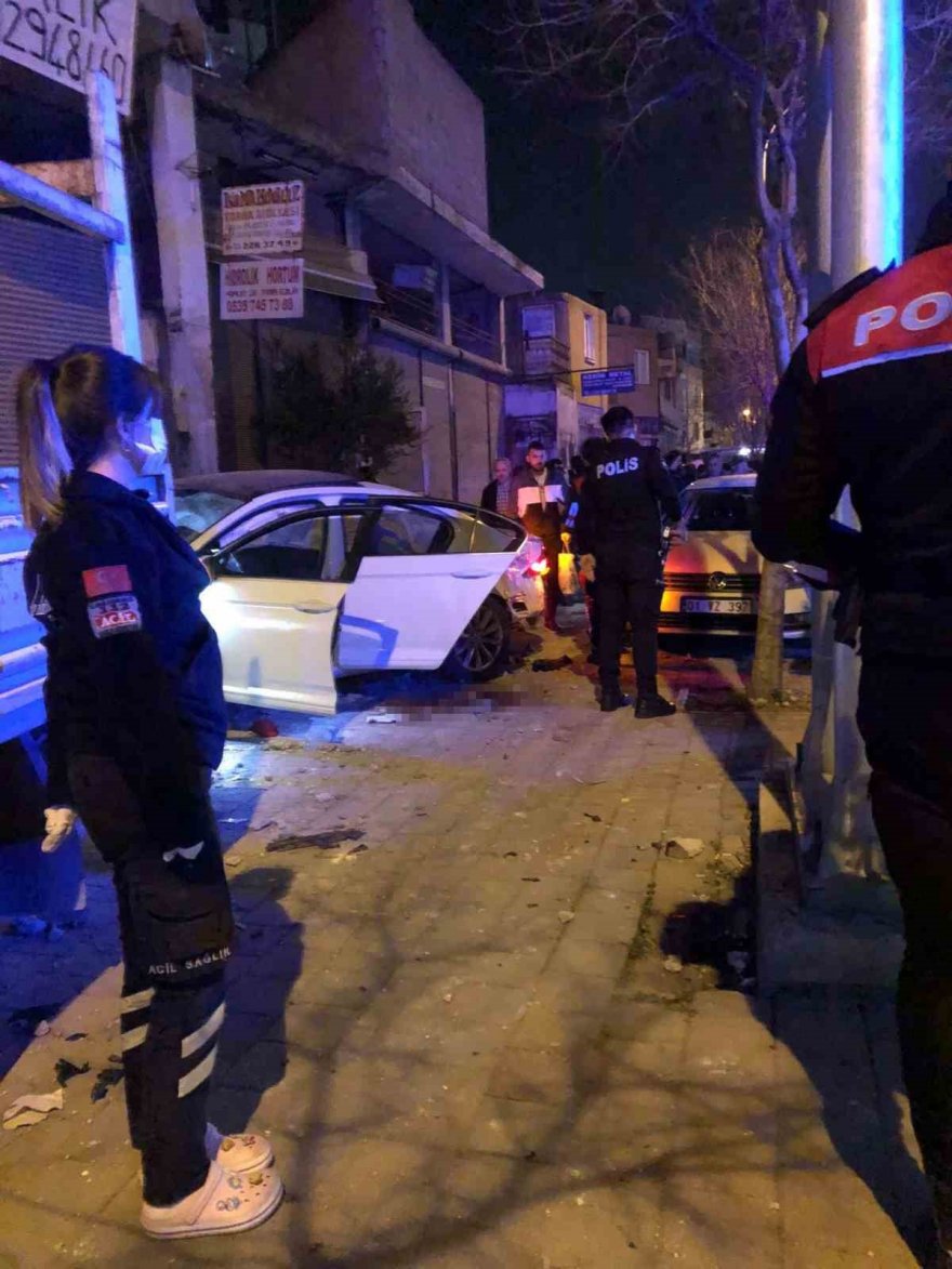 Adana’da hareketli gece! trafik kazası sonrası silahlar konuştu: 2 yaralı