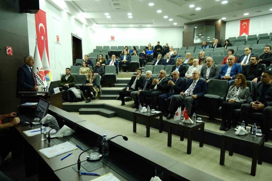 Zeydan Karalar, “Adana yeniden bölgenin öncüsü, incisi ve lideri olacak”