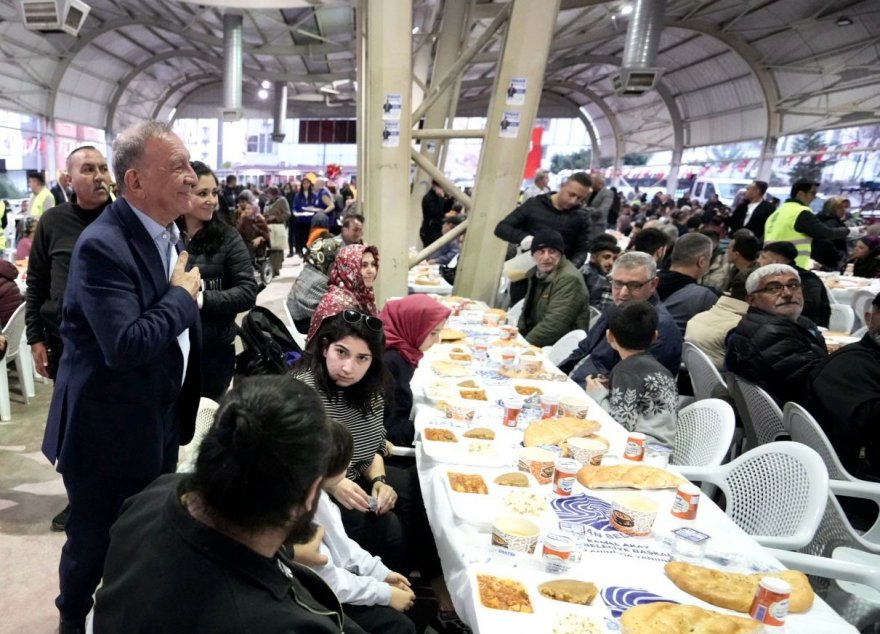 Seyhan’da 16 ayrı noktada iftar sofrası