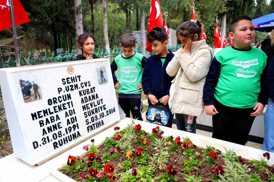 Okullarına ismi verilen şehidi unutmadılar