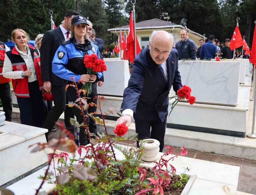 Okullarına ismi verilen şehidi unutmadılar