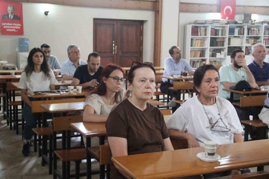 Dede Korkut hikayeleri Türklerde kadının konumunu ortaya koyuyor