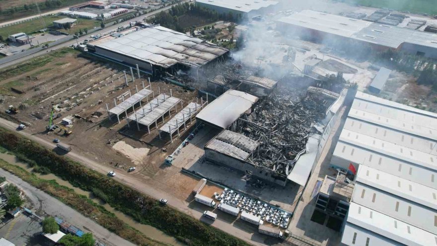 Elektrikli bisiklet fabrikasındaki yangının büyüklüğü gündüz ortaya çıtı