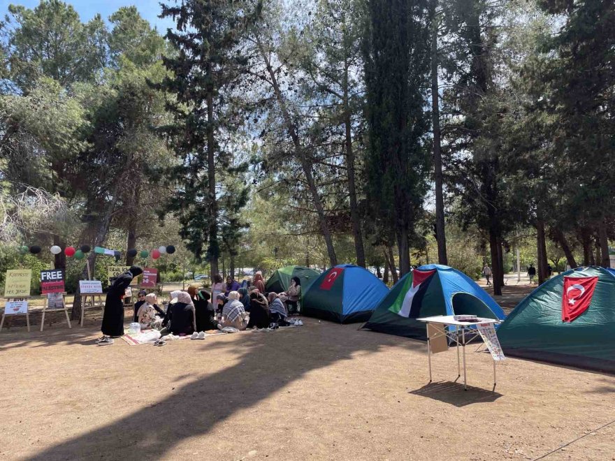 Adana’da Filistin’e destek için ’Farkındalık Çadırı’